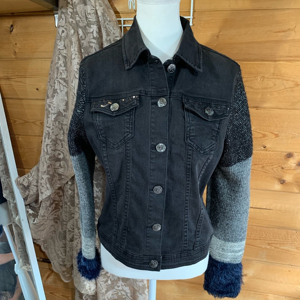 Black Denim Jean Jacket Silver Grey Soft Fuzzy Blue Sleeve Snowflake Sequins Sm